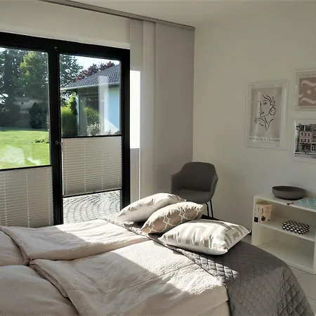 Prázdninový dům Grosszuegiges Haus Mit Traumhafter Gartenanlage By Interhome *